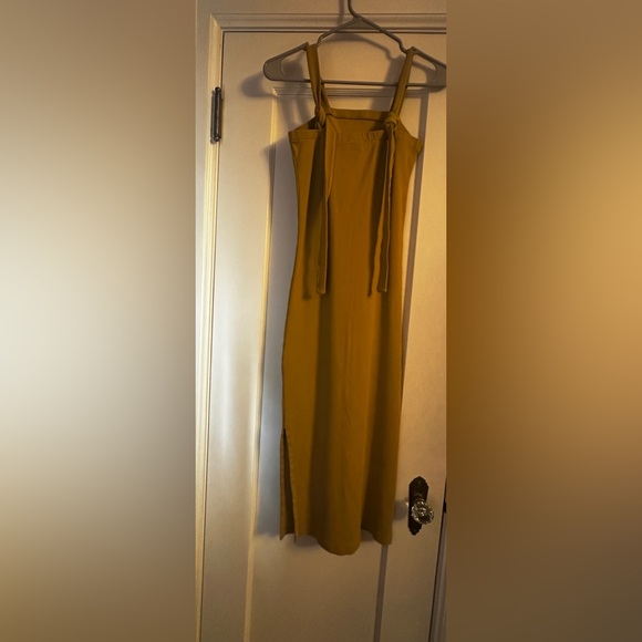 The Drop Women’s Citronelle Strappy Rib Midi Dress - Picture 3 of 5